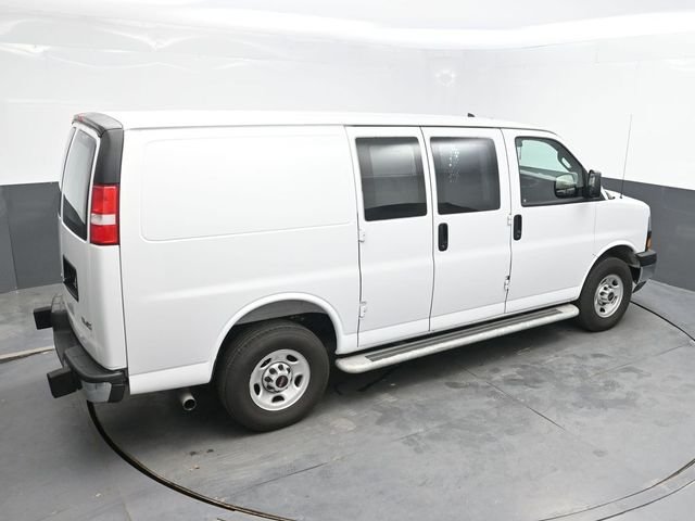 Used 2025 White GMC Work Van image 30