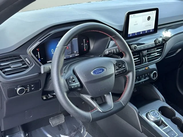 2025 Ford Escape ST-Line - Photo 12