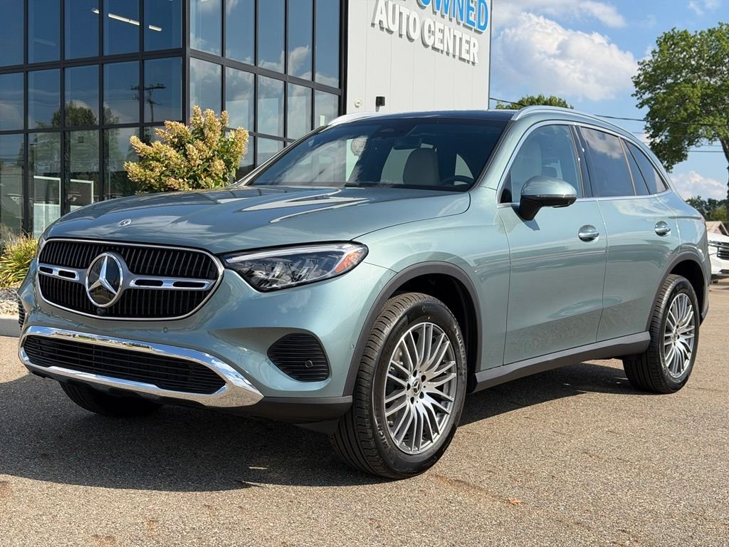 New 2026 Silver Mercedes-Benz GLC 300 image 1