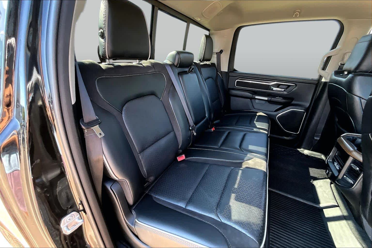 Used 2022 Diamond Black Crystal Pearlcoat Ram Laramie image 18