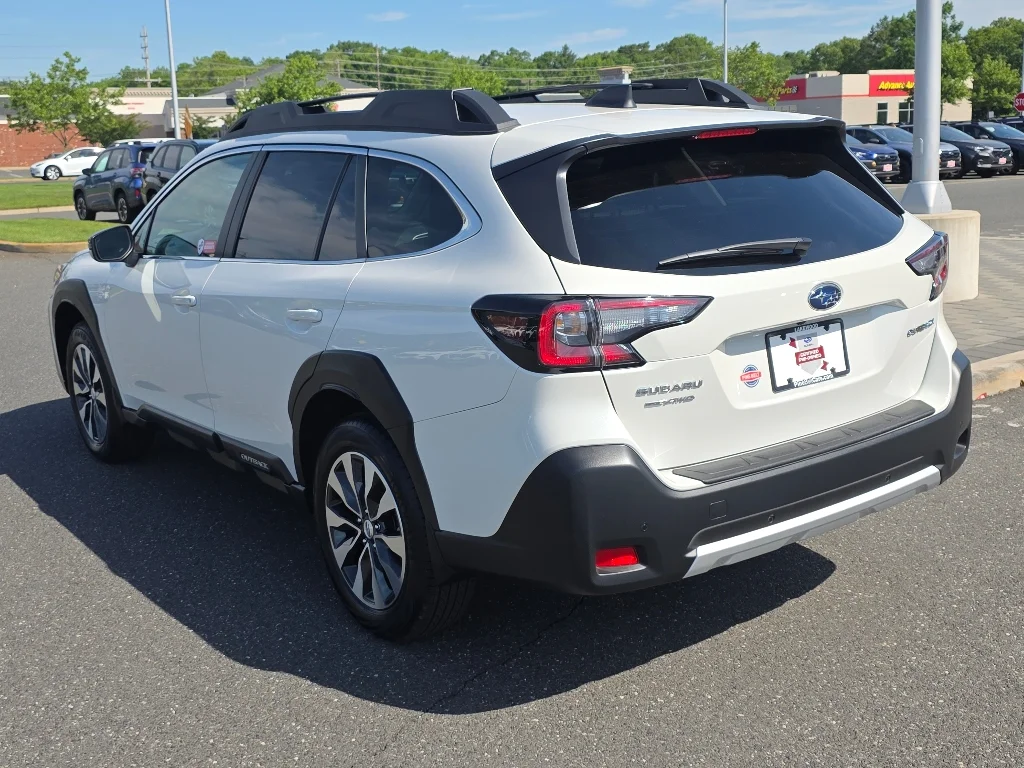 2025 Subaru Outback Limited - Photo 13