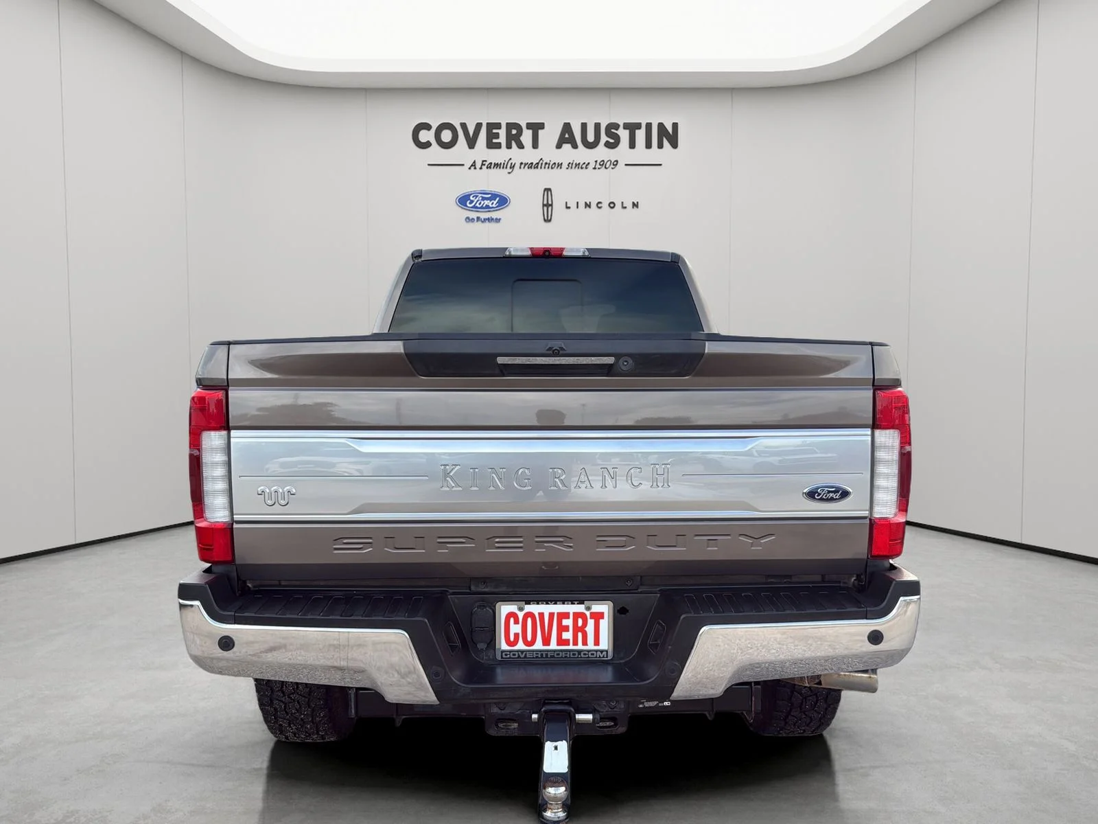 Used 2019 Gray Ford King Ranch image 4