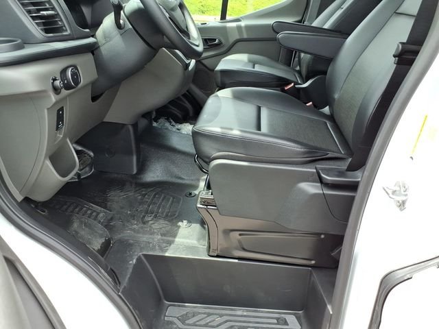 New 2026 Oxford White Ford Passenger Van XL image 15