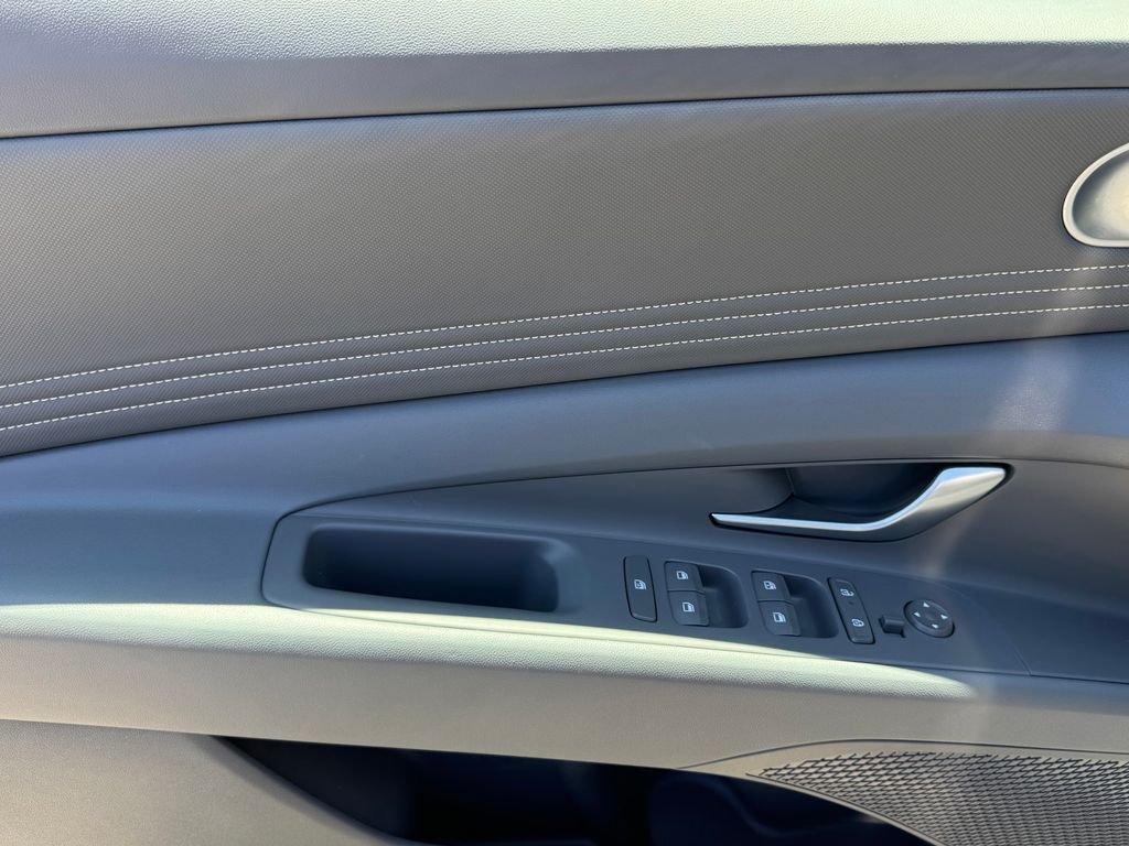 2026 Hyundai Elantra SEL Sport - Photo 17