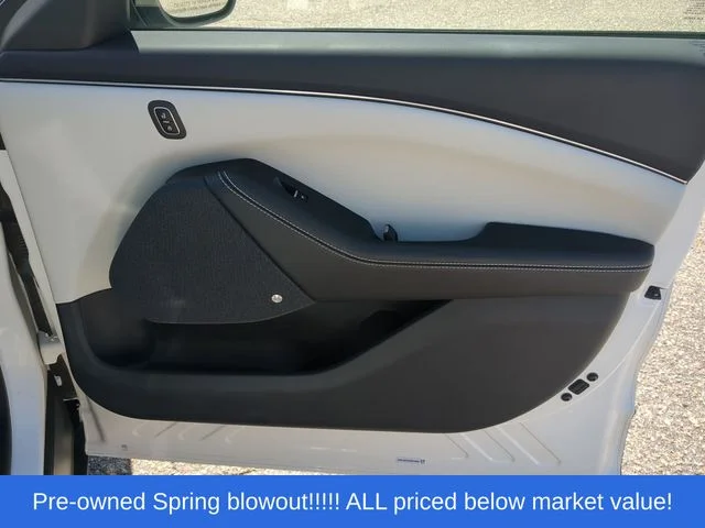 Used 2023 White Ford Premium image 46