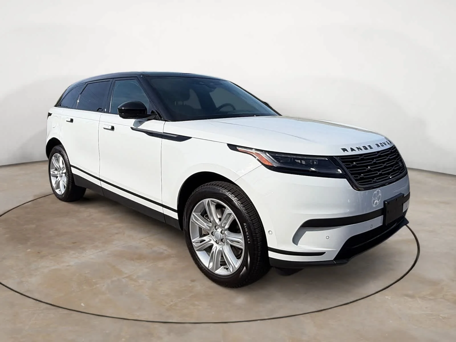 Used 2026 Fuji White Land Rover S image 7