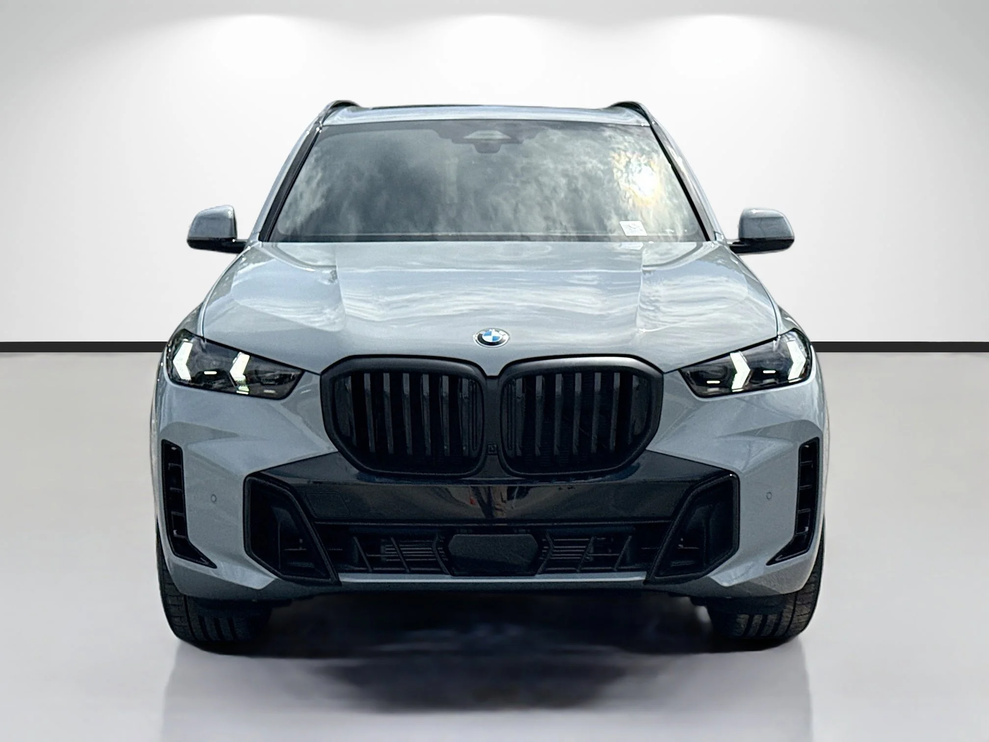 New 2026 Brooklyn Grey Metallic BMW sDrive40i image 8