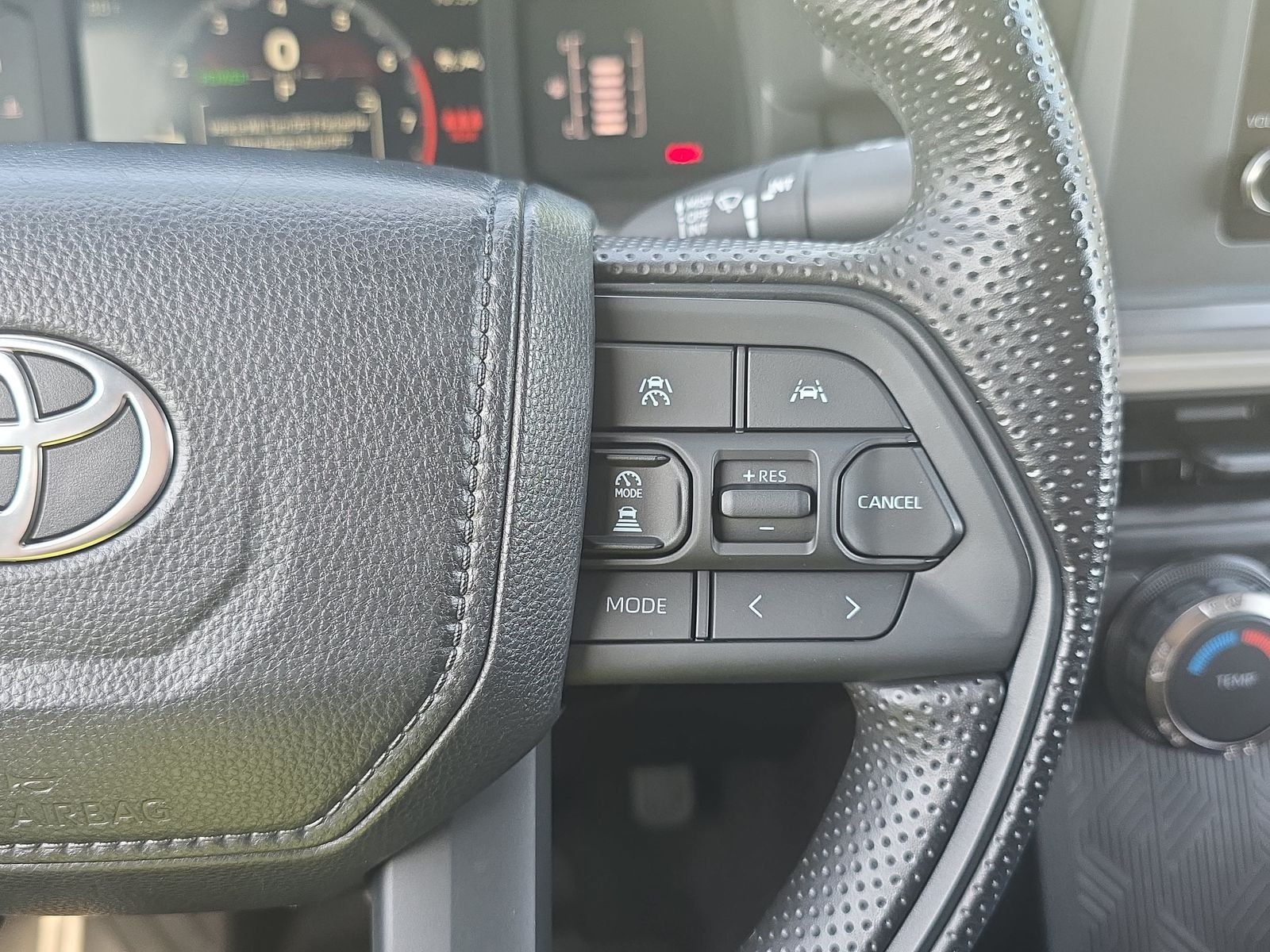 2025 Toyota Tacoma SR5 - Photo 18