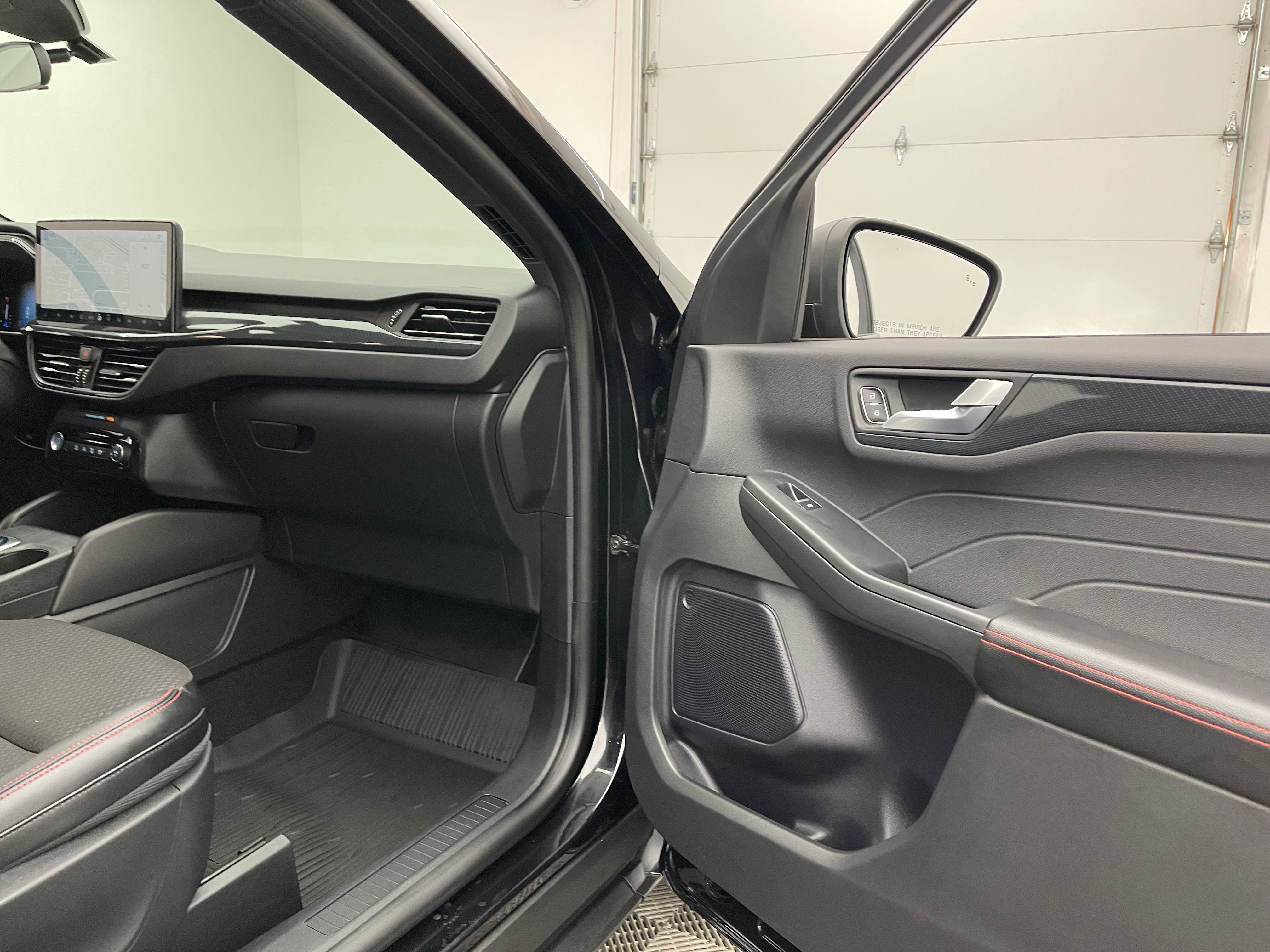 Used 2024 Black Metallic Ford ST-Line image 30