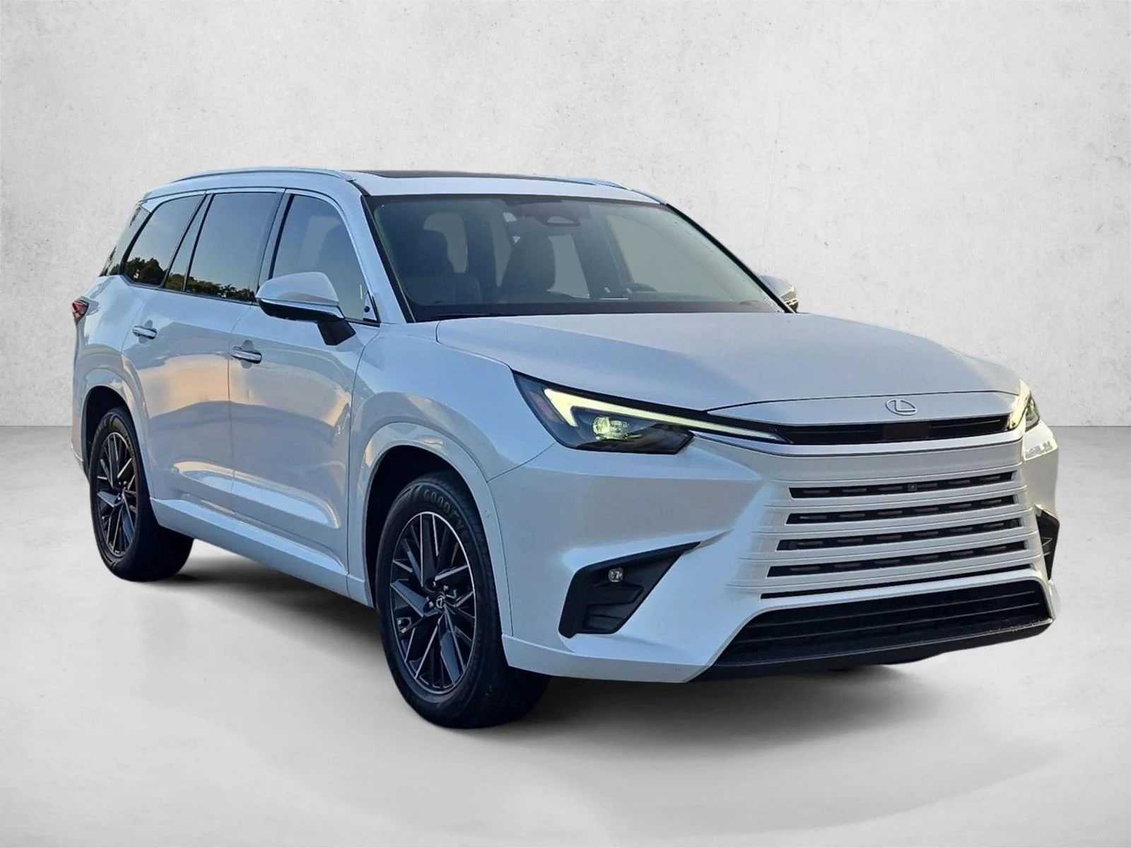 Certified Used 2025 Wind Chill Pearl Lexus PREMIUM AWD image 3