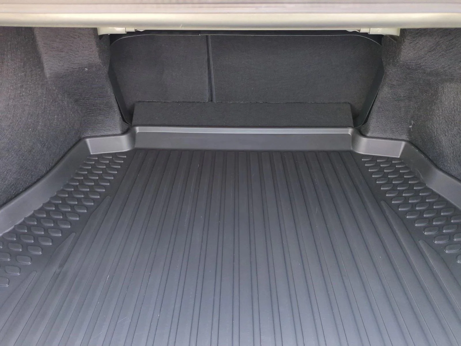 Used 2025 Heavy Metal Toyota XSE image 6