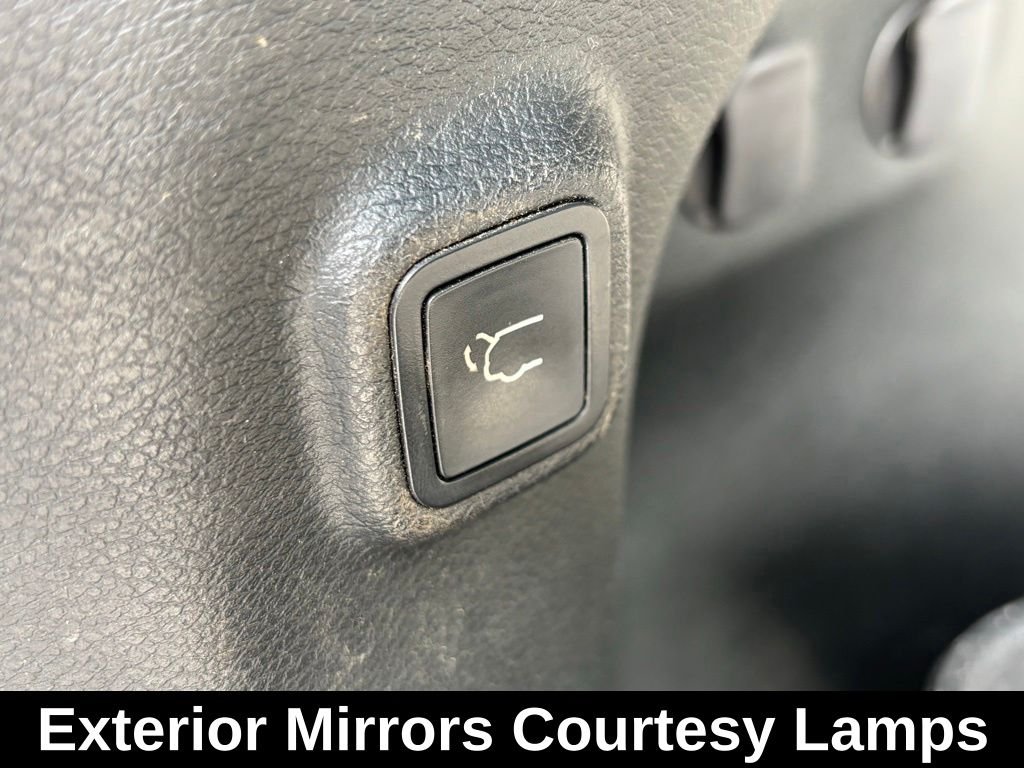 Used 2019 Gray Jeep Limited image 13