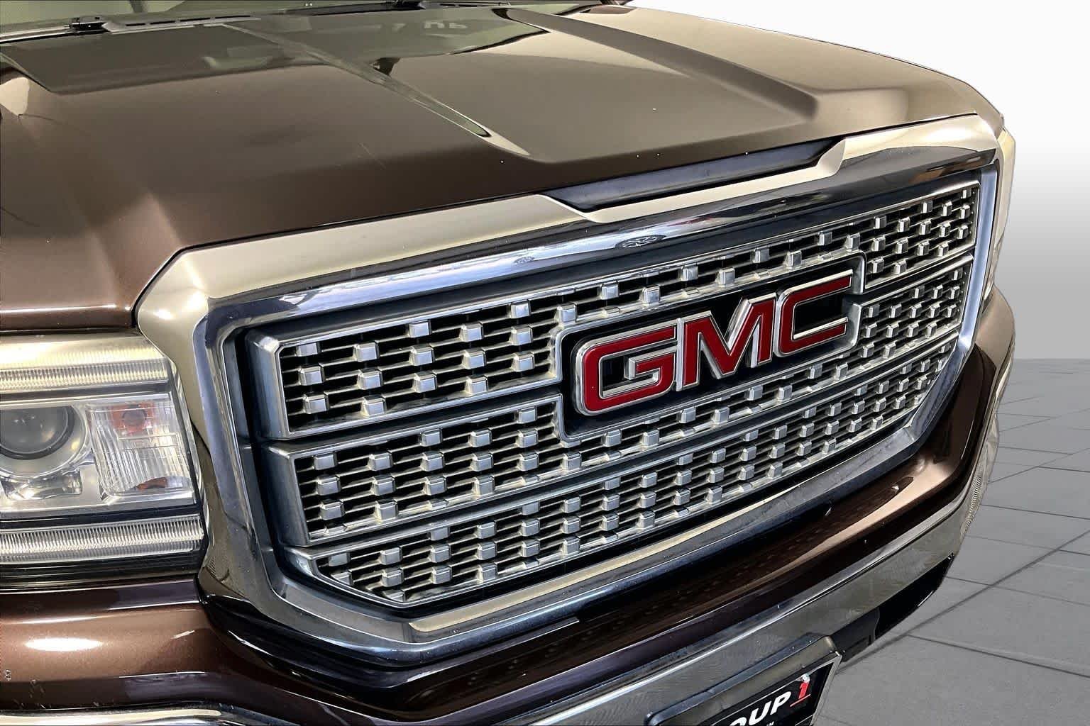Used 2016 Mahogany Metallic GMC SLE image 26