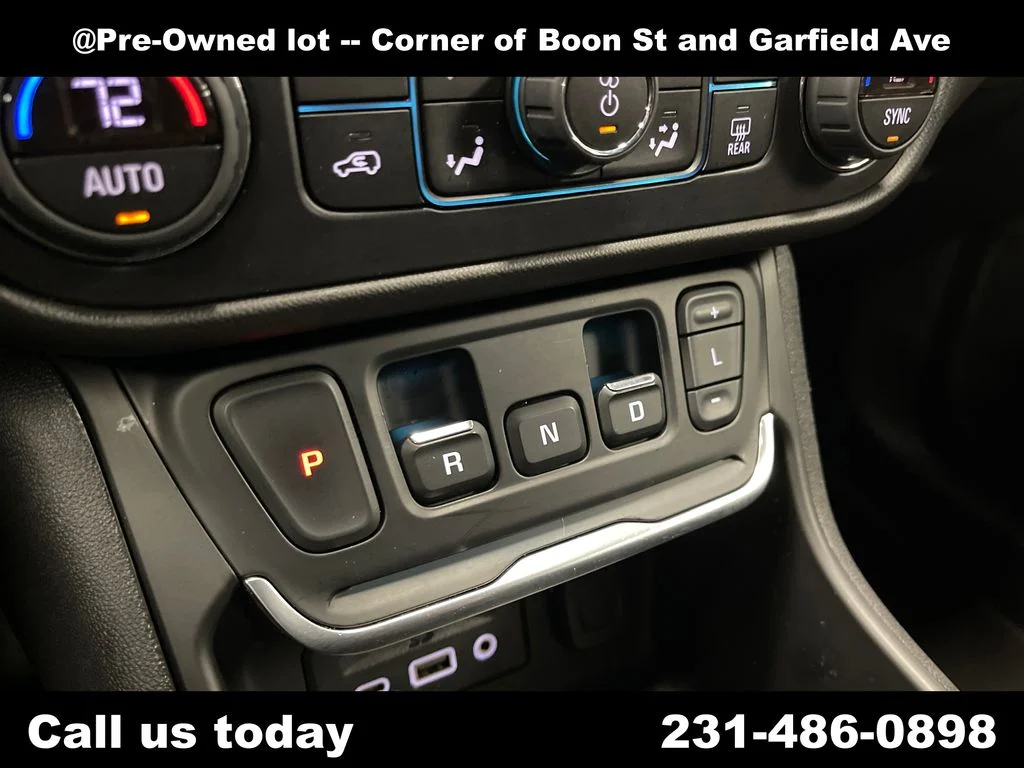 Used 2020 Red GMC SLE image 25