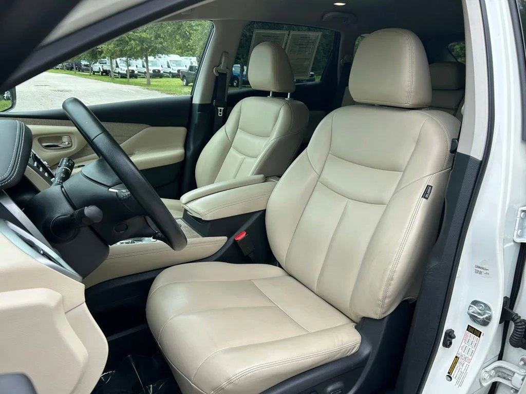 Used 2022 Pearl White Tri-Coat Nissan SV image 19