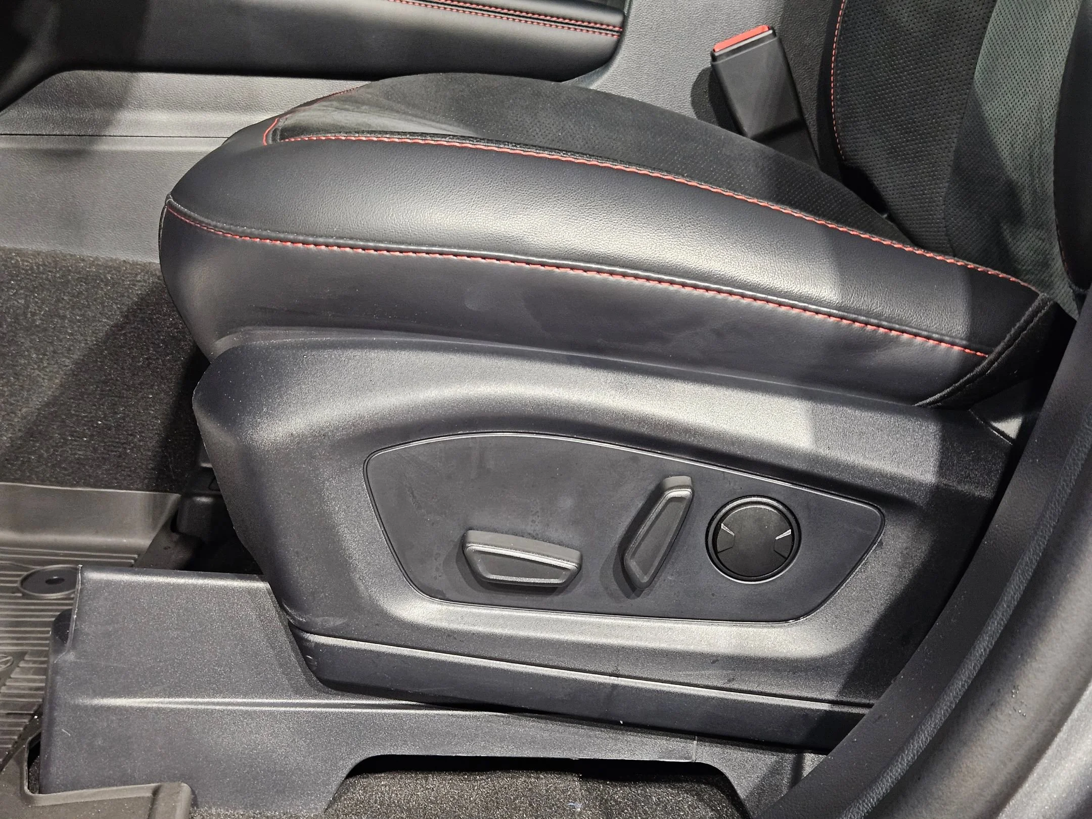 Used 2025 Carbonized Gray Metallic Ford ST image 23