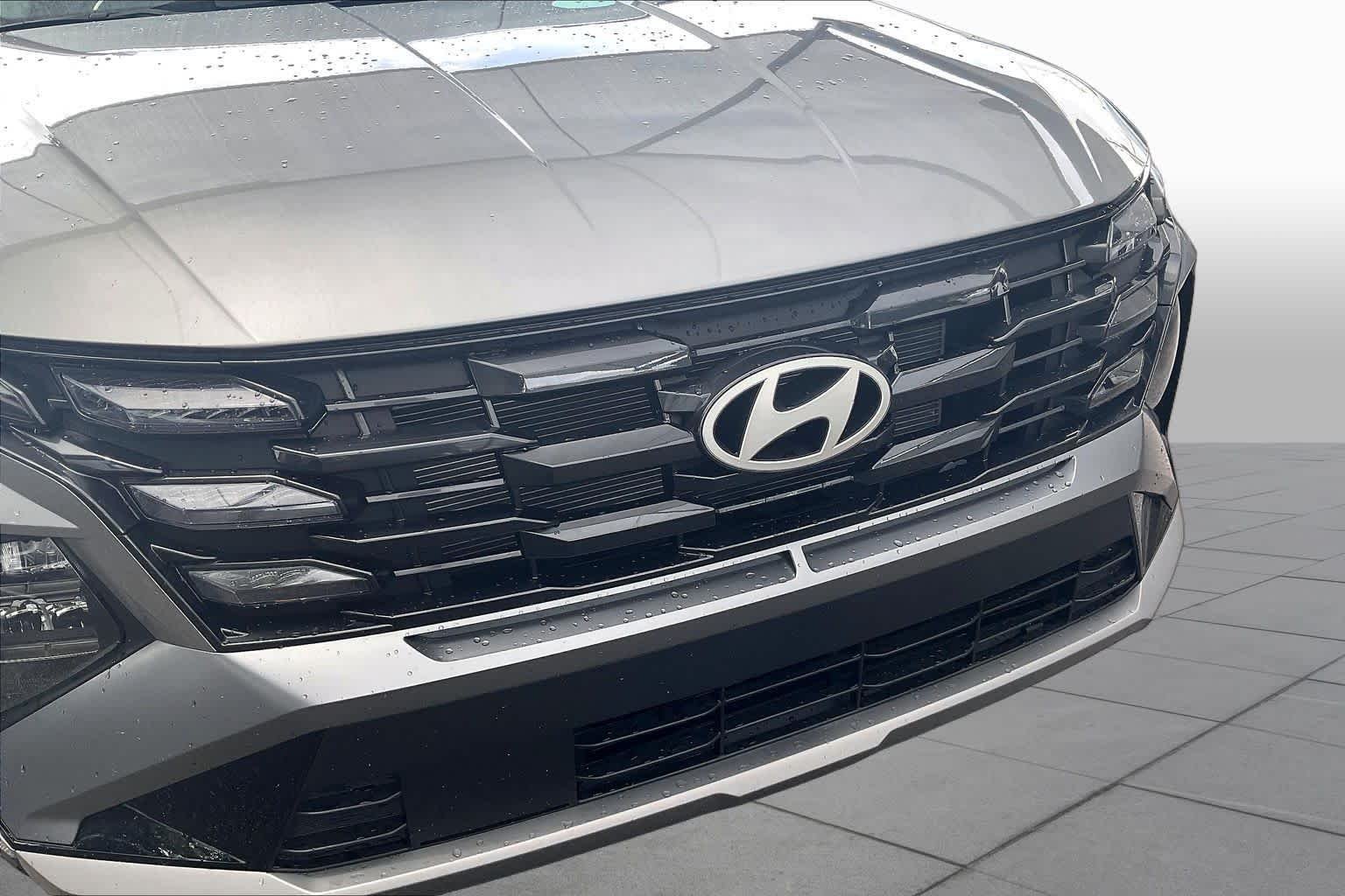 Used 2026 Shimmering Silver Hyundai SEL image 30