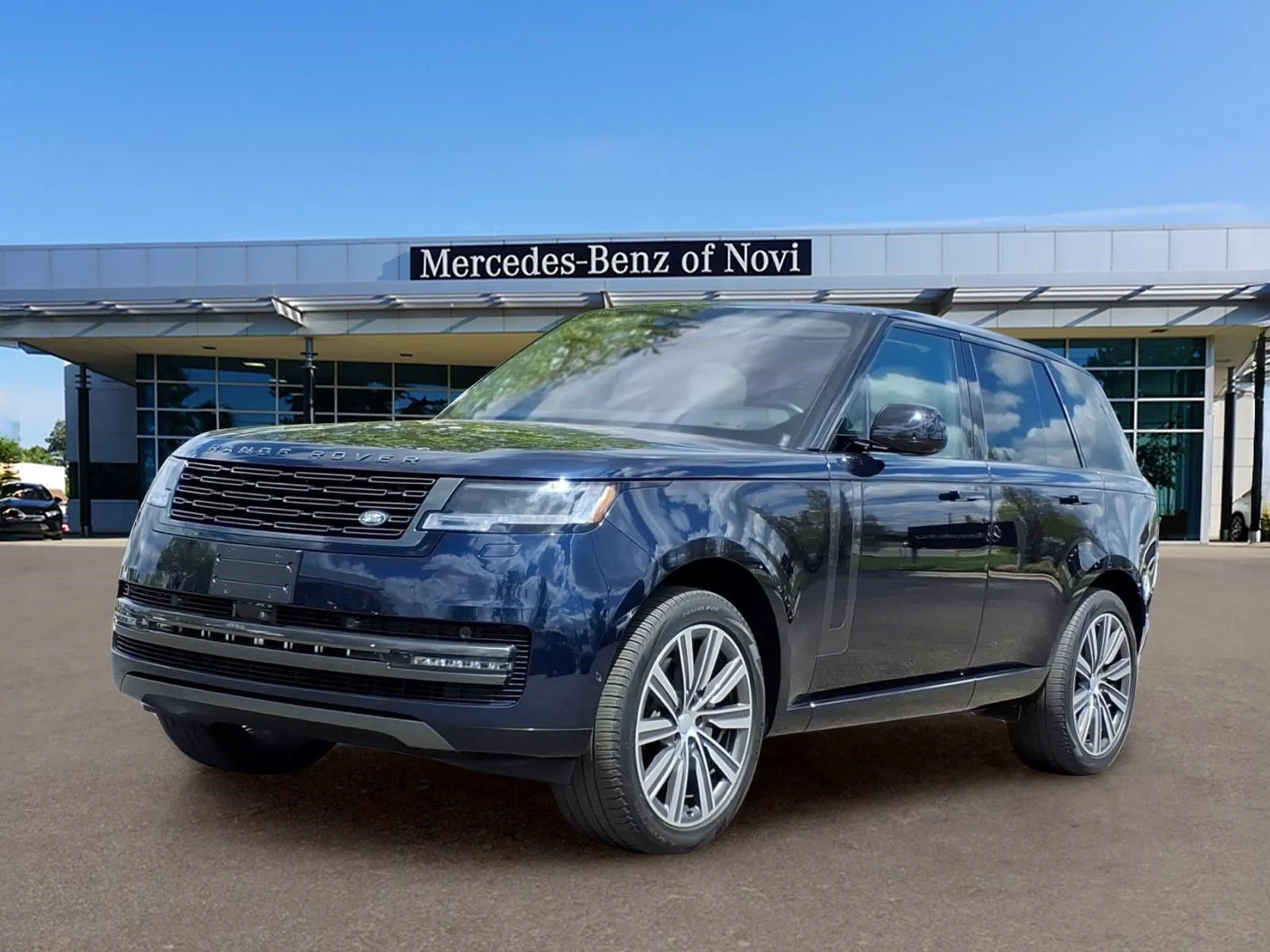 2023 Land Rover Range Rover 3.0 SE SWB's photo