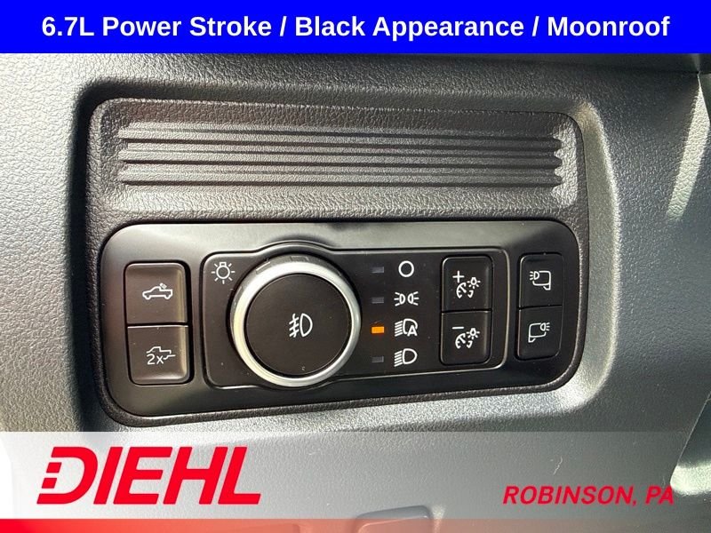 Used 2025 Gray Ford Lariat image 27
