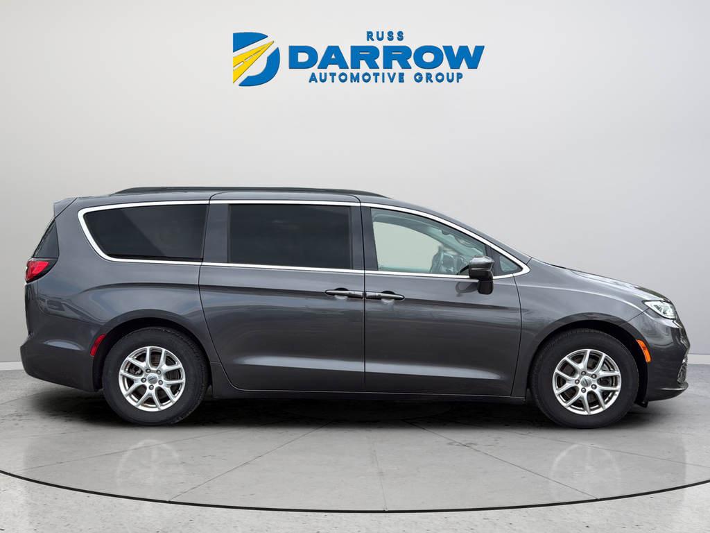 Used 2022 Gray Chrysler Touring L image 6