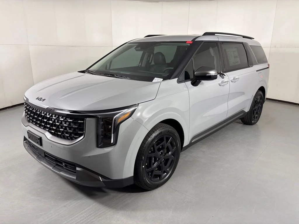 New 2027 Silver Kia EX image 4