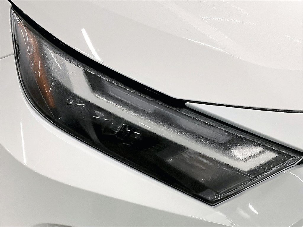Used 2025 Ice Toyota LE image 31