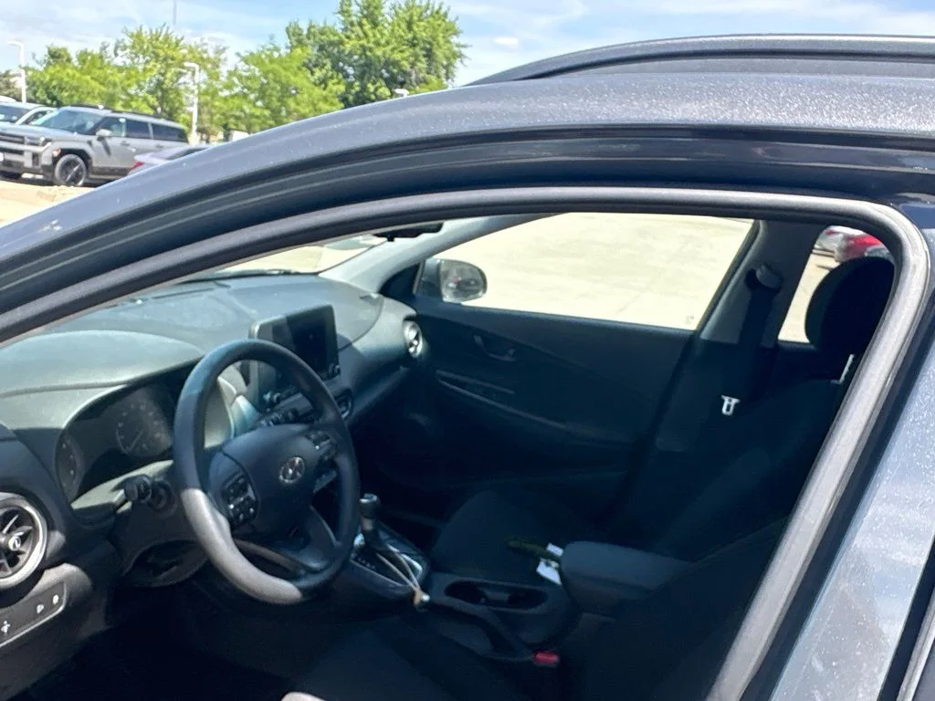 Used 2023 Gray Hyundai SEL image 6