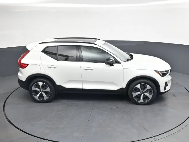 Used 2023 Crystal White Metallic Volvo Ultimate image 22