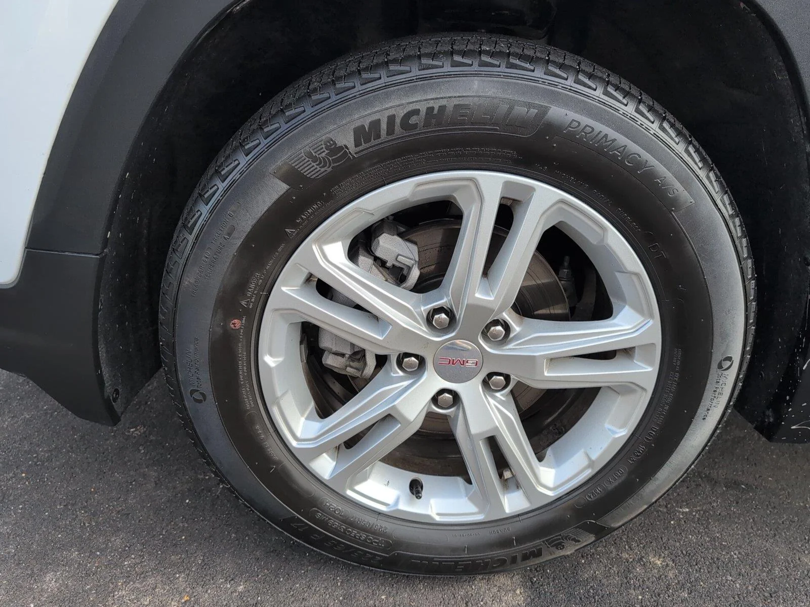 Used 2024 Summit White GMC SLE image 9
