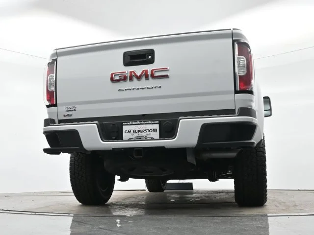 Used 2022 SUMMIT WHITE GMC 2WD Elevation image 27
