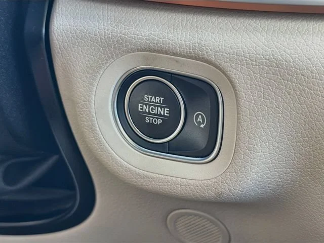 Used 2022 Mojave Silver Metallic Mercedes-Benz GLE 450 image 35