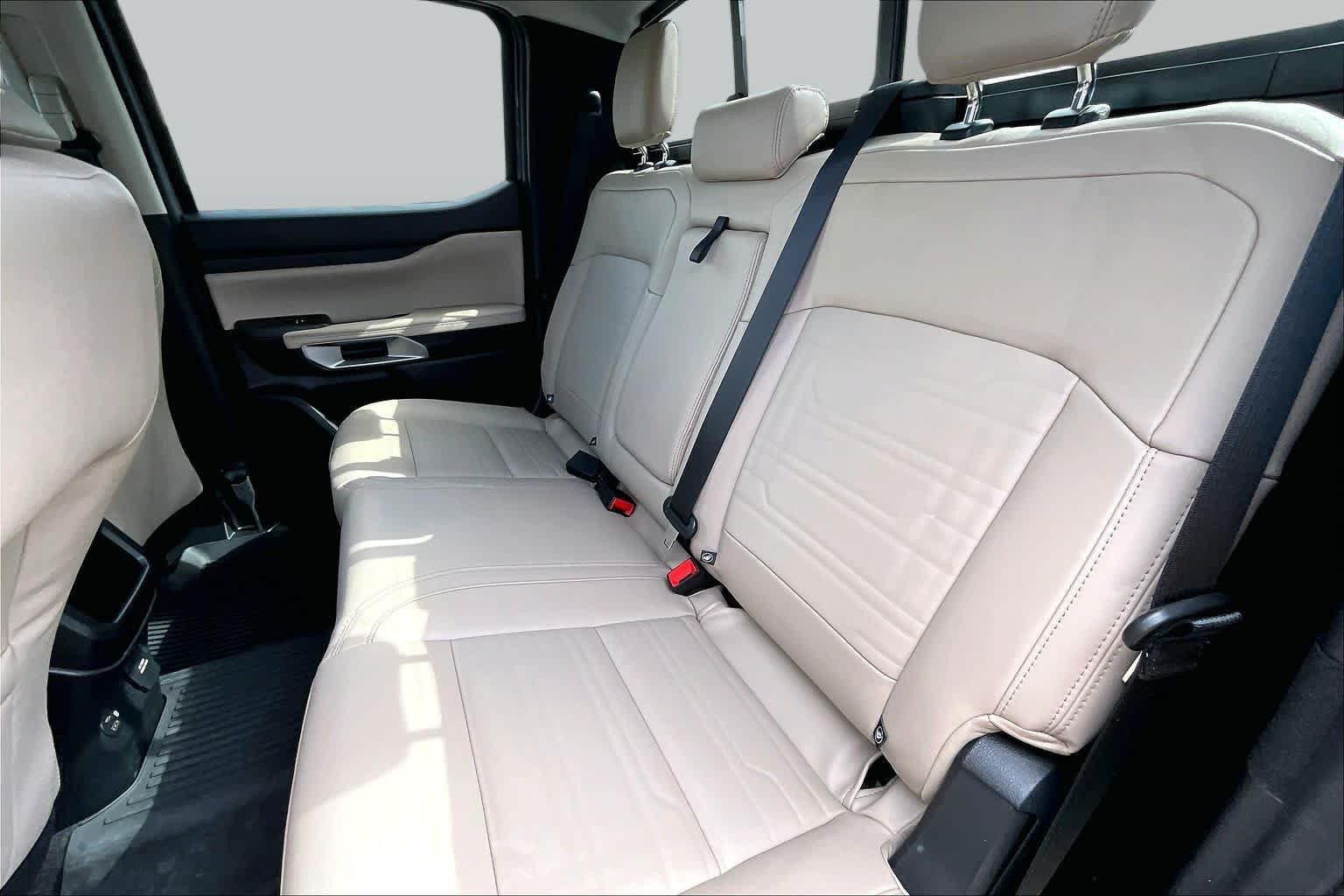 Used 2024 Carbonized Gray Ford LARIAT image 21