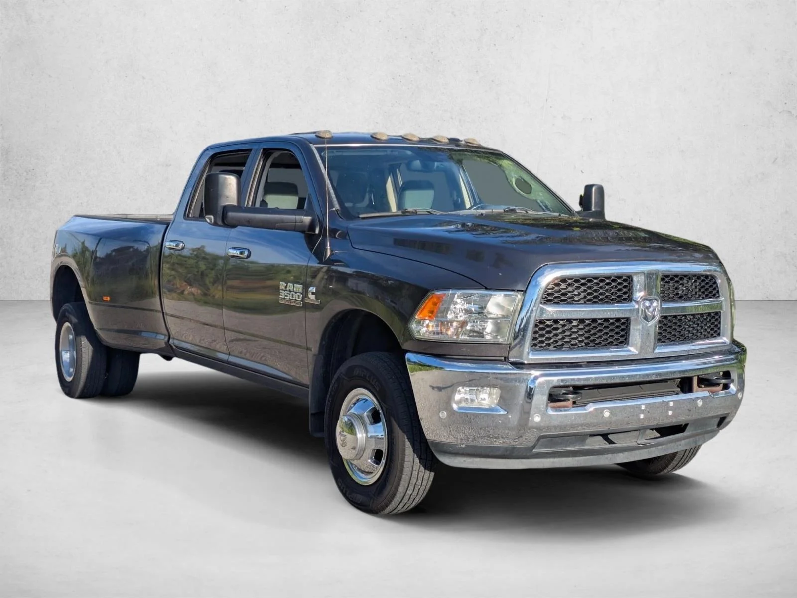 Used 2018 Granite Crystal Metallic Clearcoat Ram SLT image 3