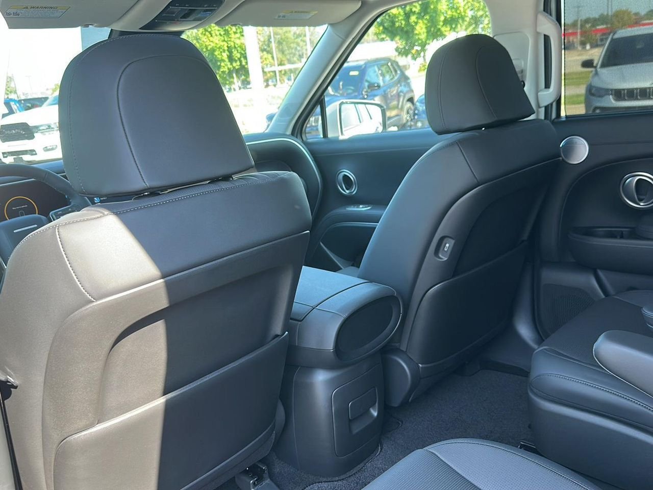 New 2027 Shimmering Silver Hyundai SEL Premium AWD image 33