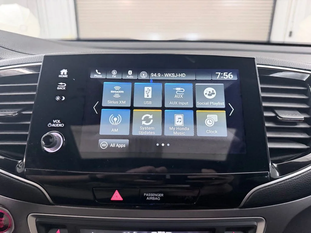 Used 2022 White Honda Special Edition image 21