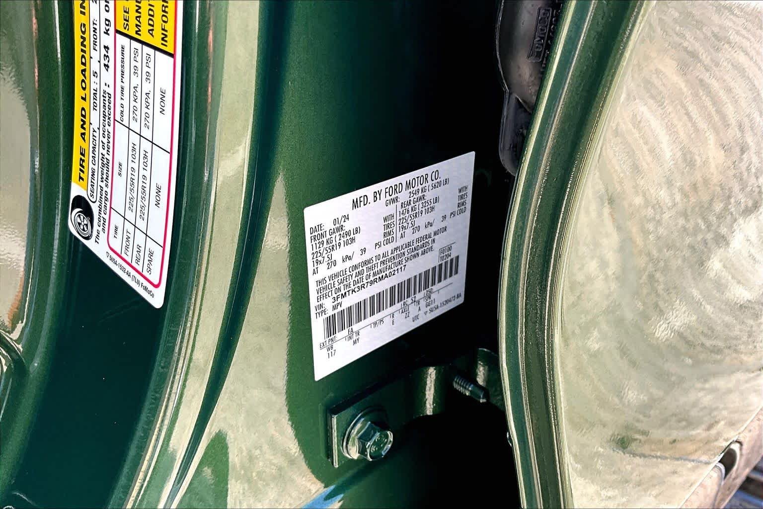 Used 2024 Eruption Green Ford Premium image 33