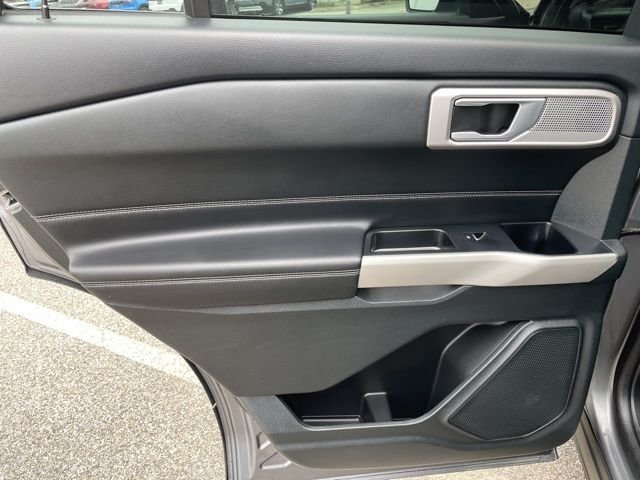 Used 2024 Gray Metallic Ford XLT image 32