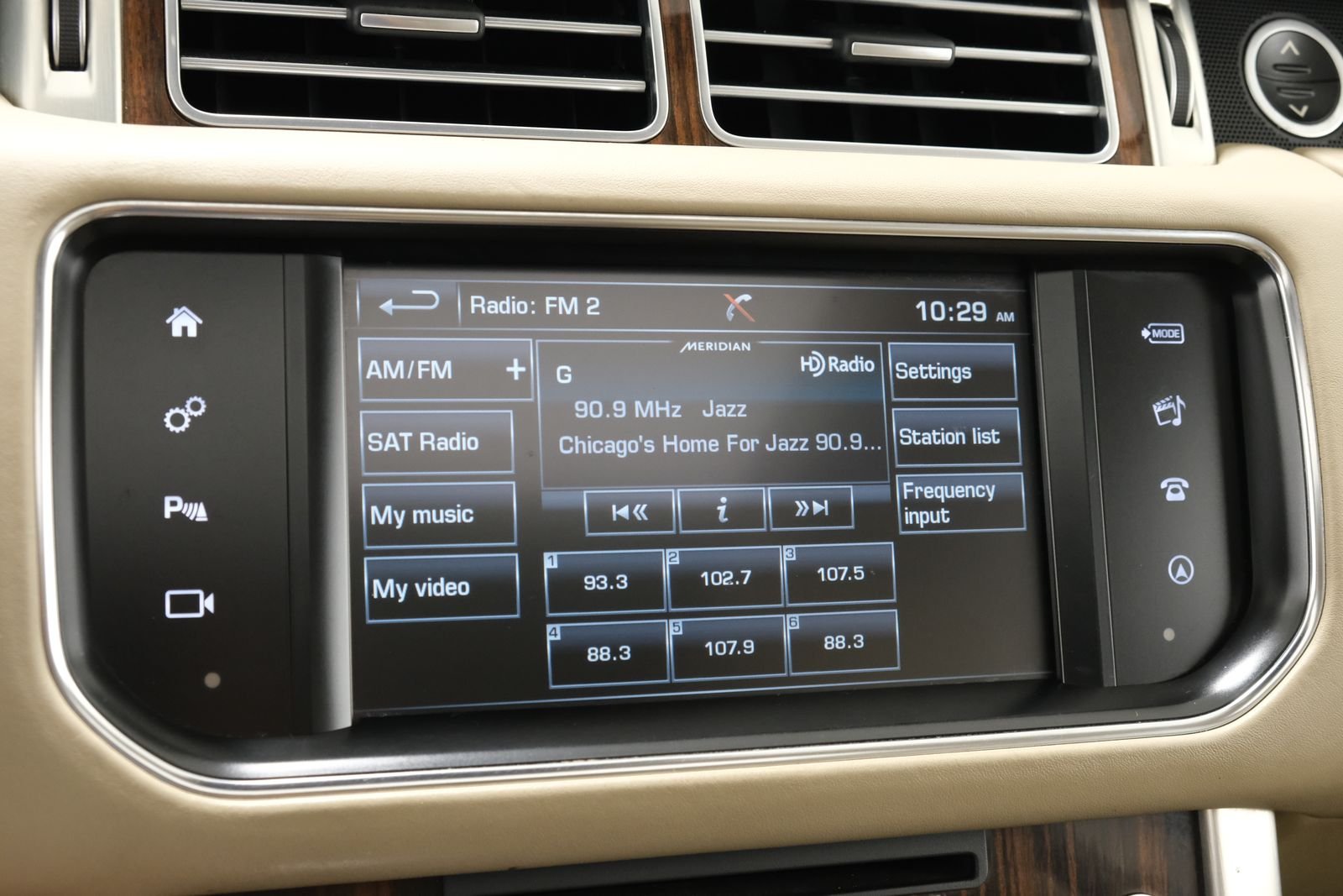 Used 2016 Loire Blue Land Rover 3.0L V6 Supercharged HSE image 17
