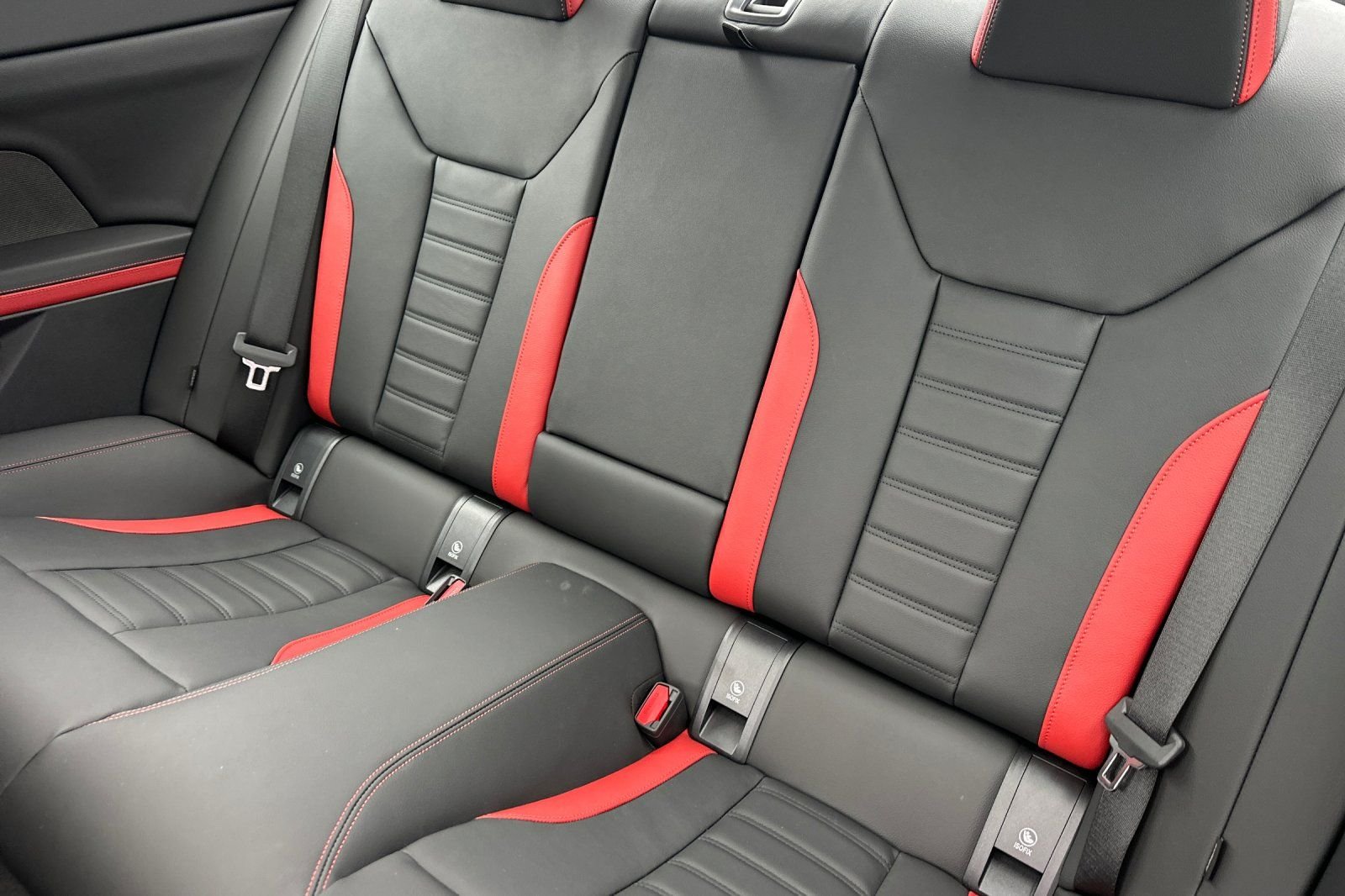 2026 BMW 4 Series M440i - Photo 9