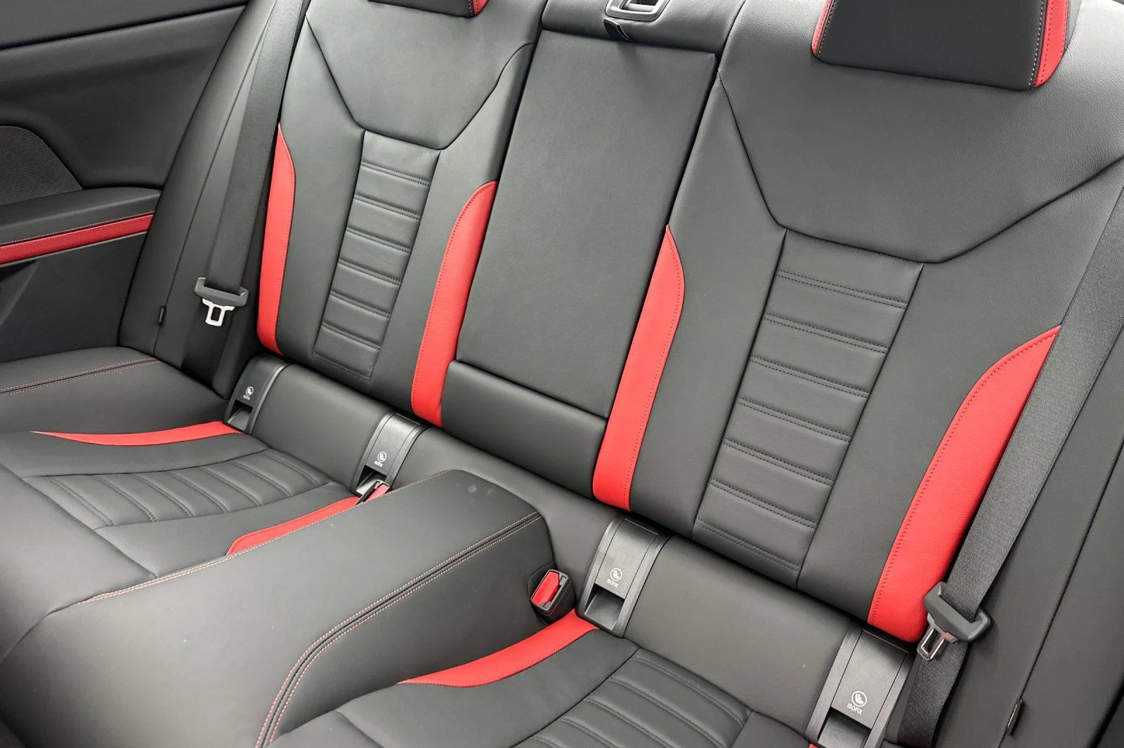 2026 BMW 4 Series M440i - Photo 9