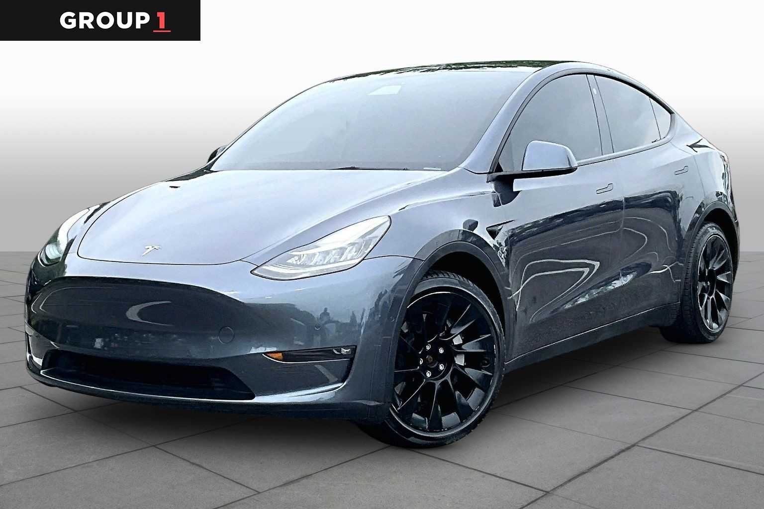 2022 Tesla Model Y Long Range Dual Motor All-Wheel Drive's photo