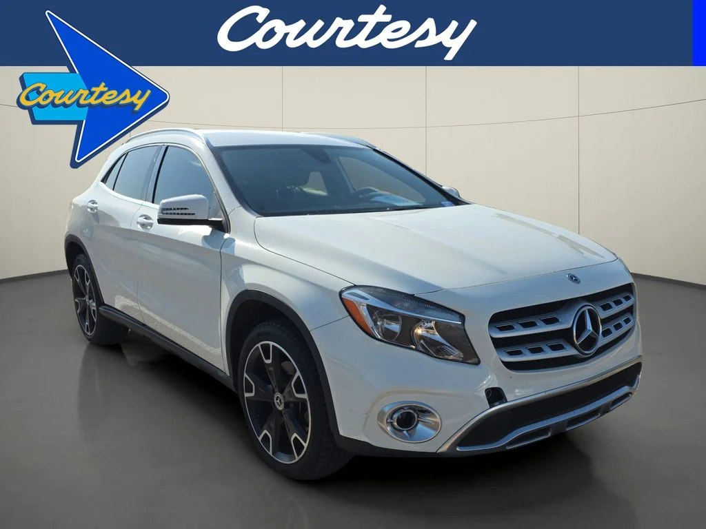 Used 2018 White Mercedes-Benz GLA 250 image 1