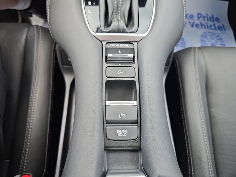 Used 2024  Honda EX-L image 19