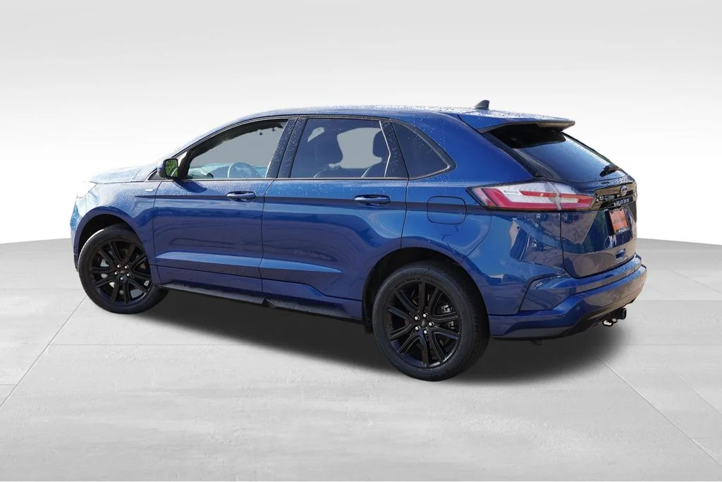 Used 2023 Atlas Blue Metallic Ford ST Line image 8