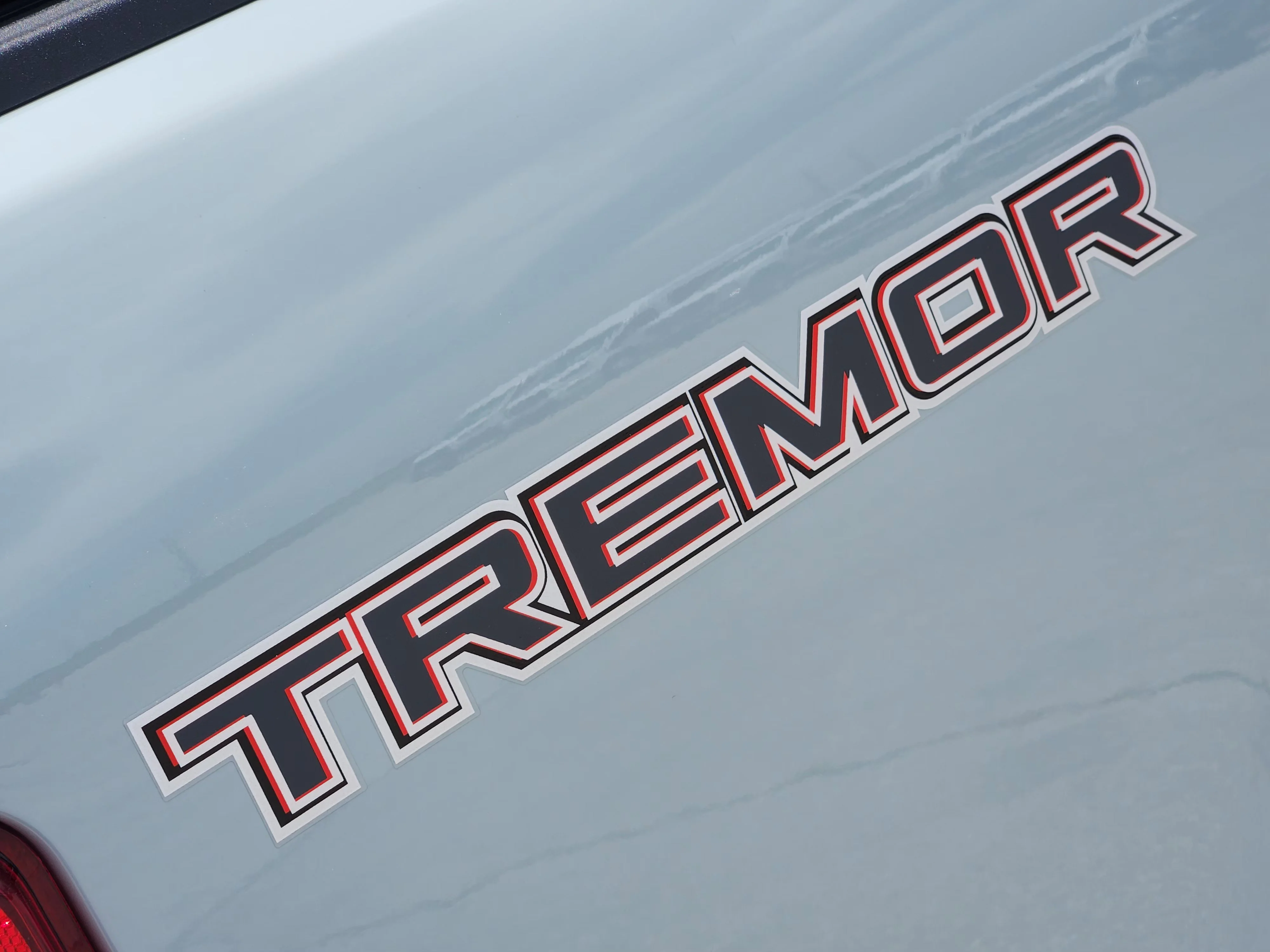 Used 2022 Gray Ford Lariat Tremor image 13
