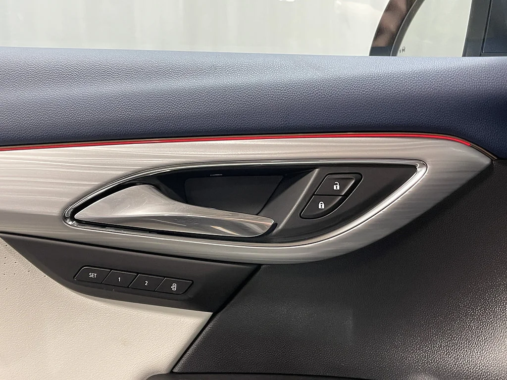 New 2026 Quartz Blue Metallic Buick Avenir image 30