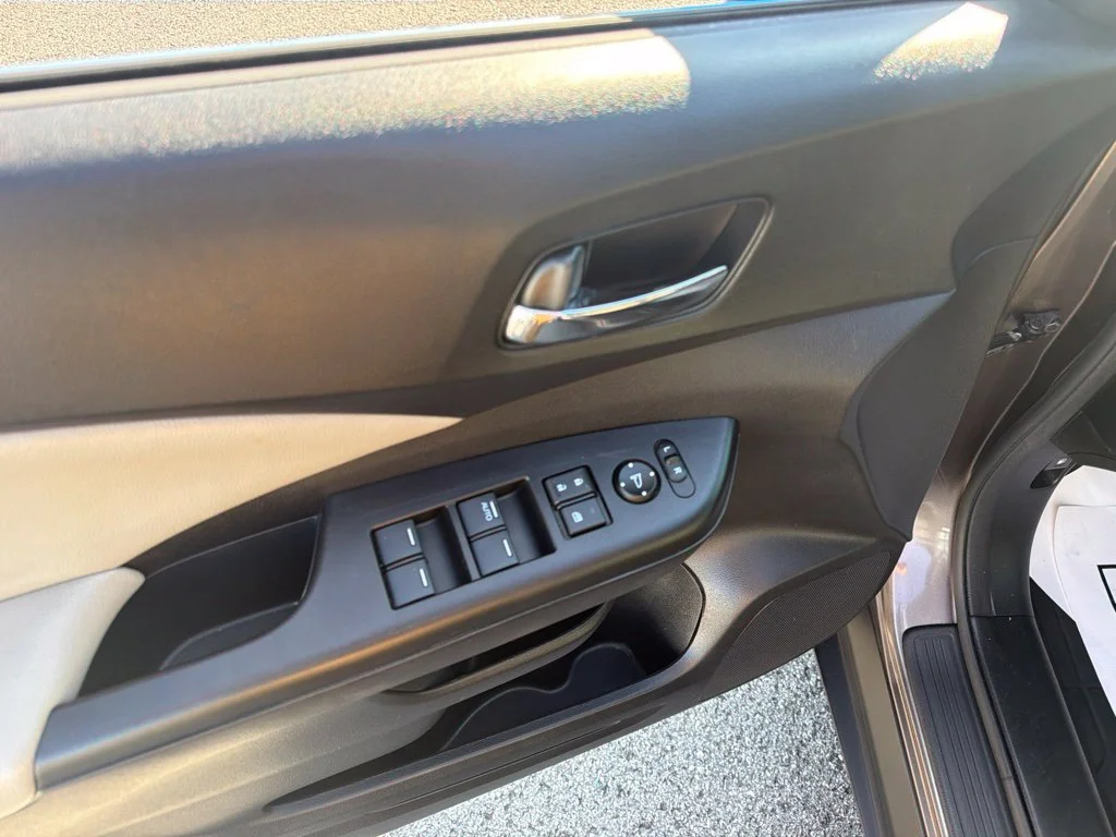 Used 2015  Honda EX image 15