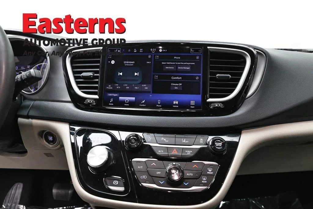 Certified Used 2023 Black Chrysler Touring L image 14