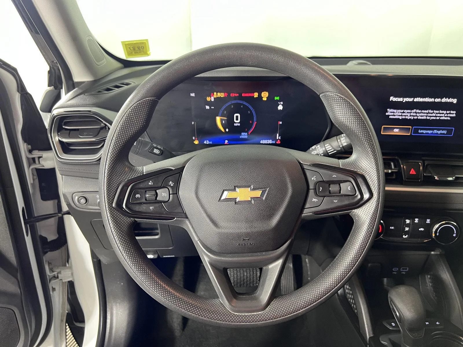 Used 2024 Summit White Chevrolet LT image 10