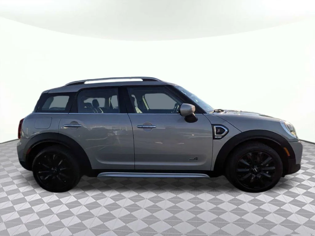 Certified Used 2024 Gray Metallic MINI Signature image 2